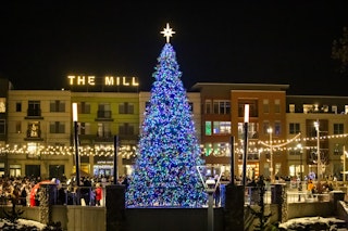 241207 Mishawaka Winterfest 033 Michael 20 Caterina c2c3549c bb93 4141 8409 69b9ce3f1f36