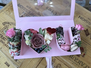 La Belle Vie Valentine's