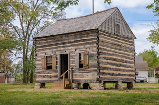 Navarre Cabin