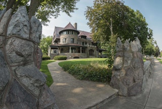 An exterior photo of the Olvier Mansion in downtown South Bend